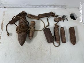 Antiguidades: 01_ Lote plomadas de albañil